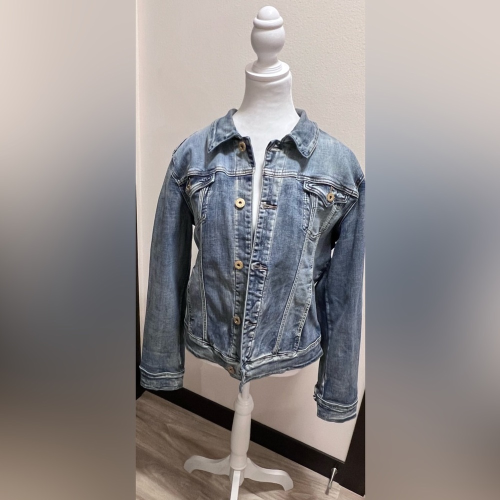 JAG Women’s Large Soft Denim Jacket Never Worn